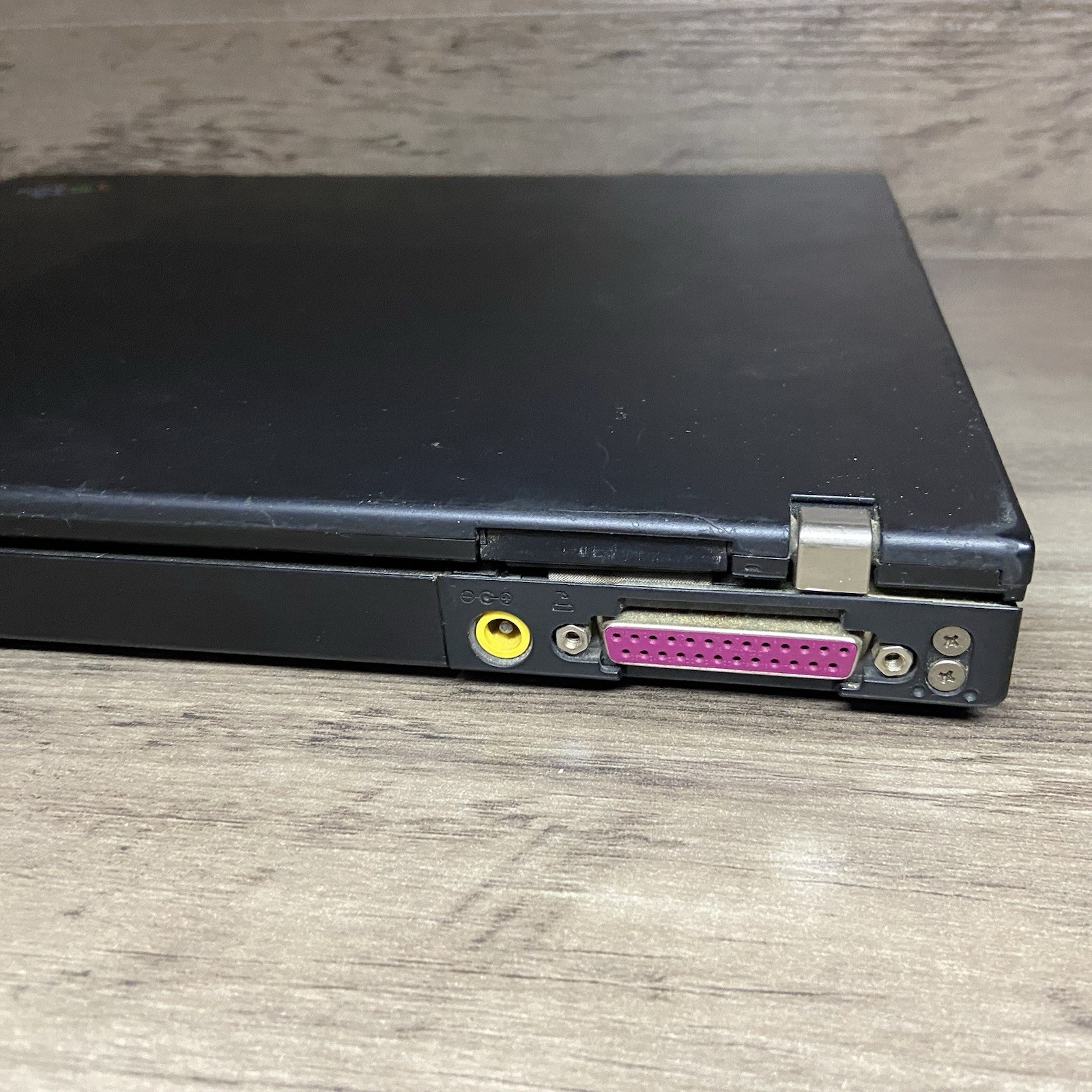 Vintage IBM ThinkPad T40 2374 Laptop Computer Parts Repair Windows Xp Notebook