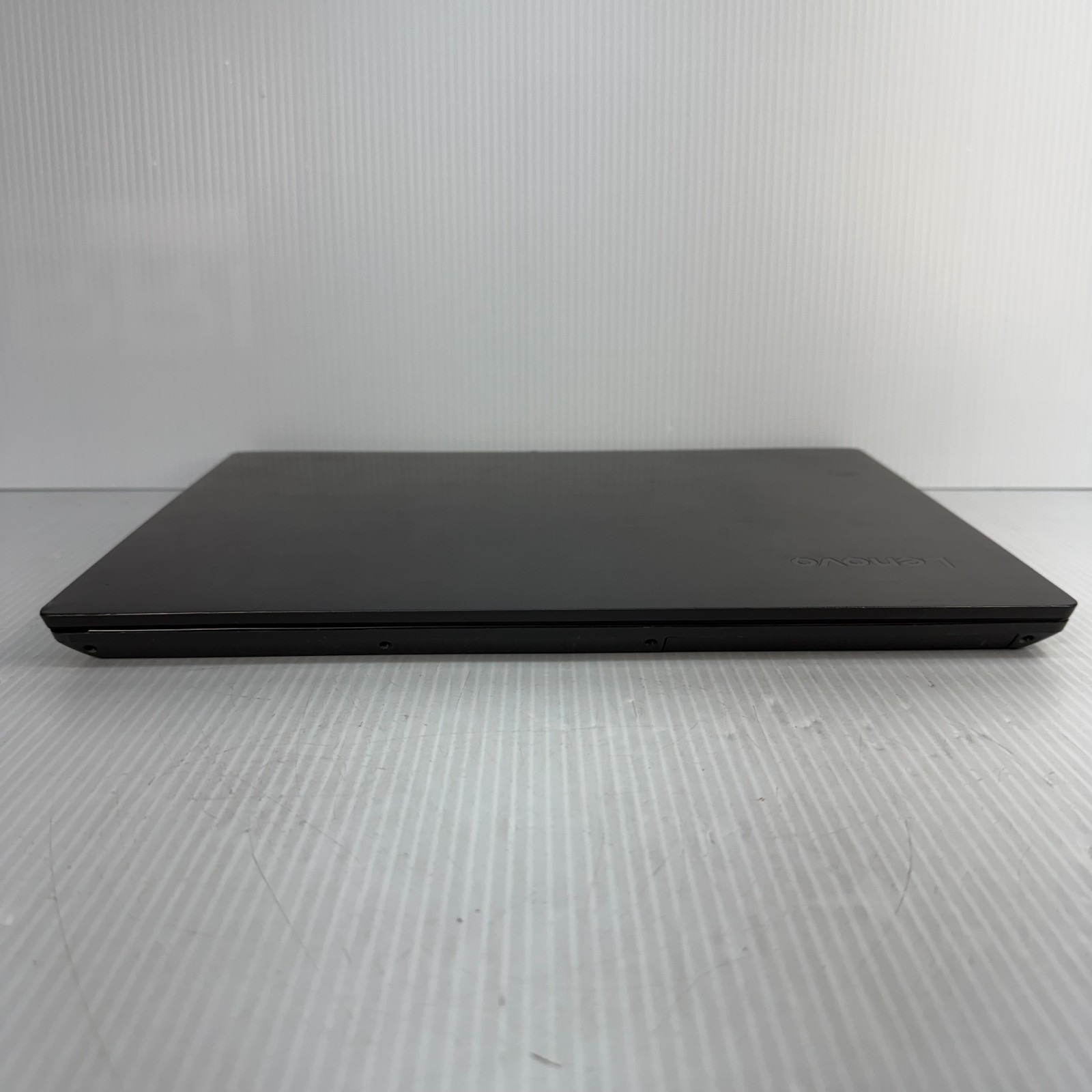 Lenovo V330-14ARR Ryzen 5 14″ Windows 11 Pro Laptop 128GB SSD 12GB *WEAR*