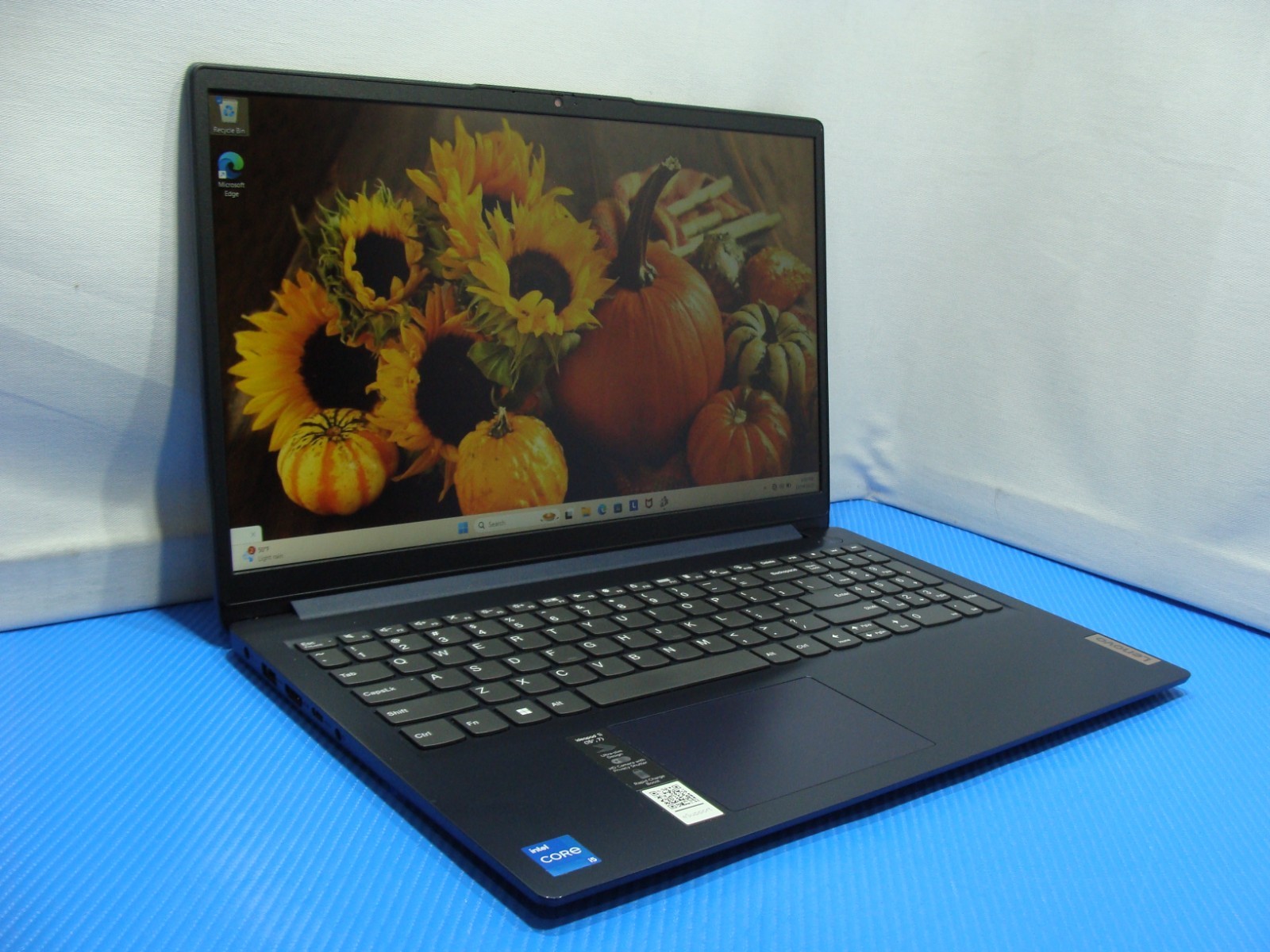 Lenovo IdeaPad 1 15IAU7 15.6″ FHD TOUCH i5-1235U 1.3GHz 8GB 512GB SSD 95t +PA