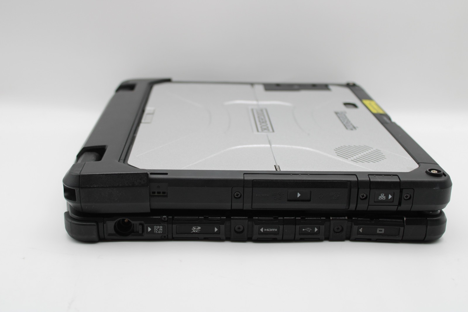 Panasonic ToughBook CF-33 4G LTE Touch _ i7-7600U _ 16GB / 256GB _ No OS