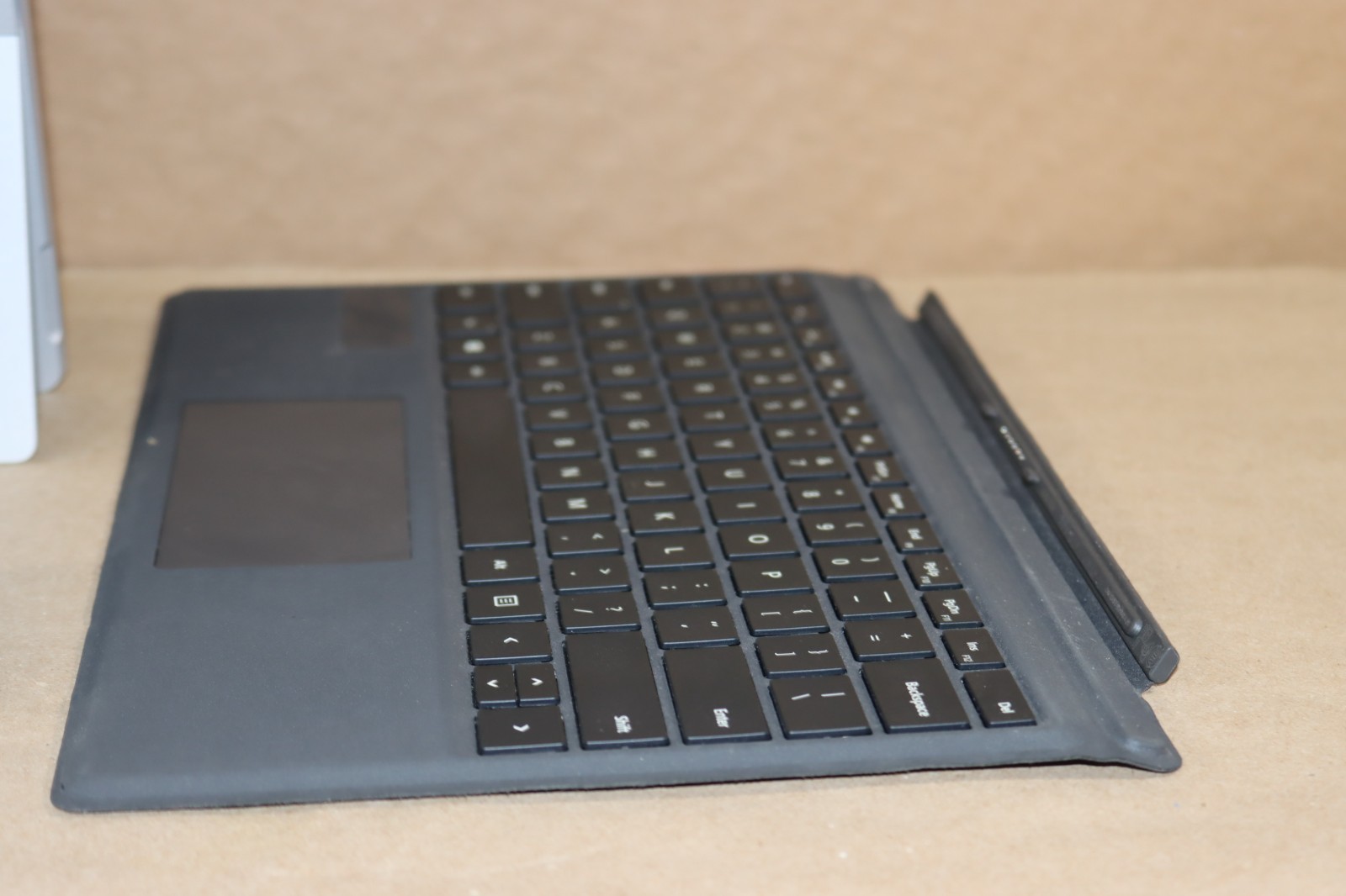 Microsoft Surface Pro 5 i5-7300U 8GB RAM 256GB Wi-Fi + LTE