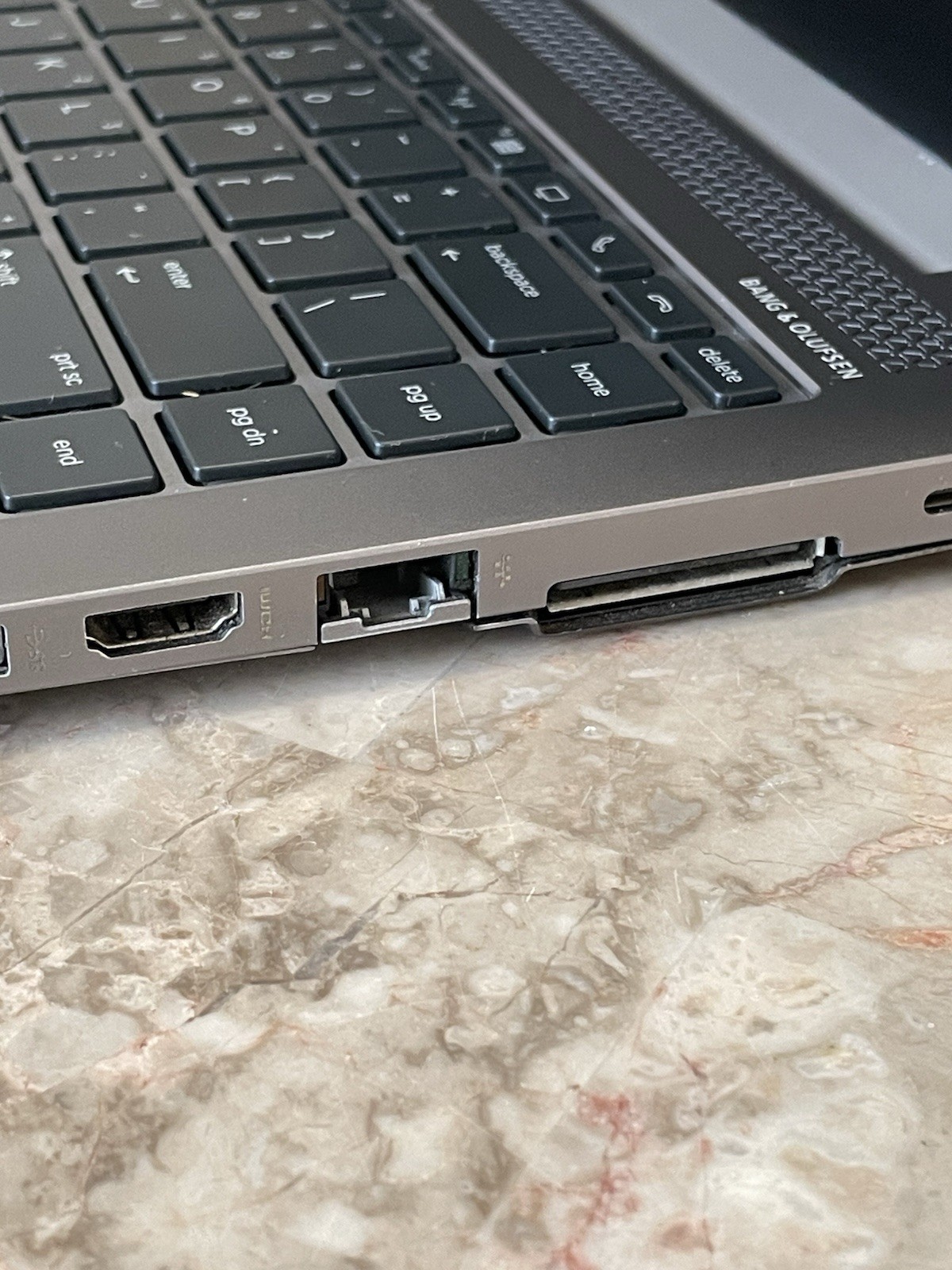 HP ZBook 14u G5 i5-8350U 1.70GHz 4GB RAM 128GB SSD – Windows 11