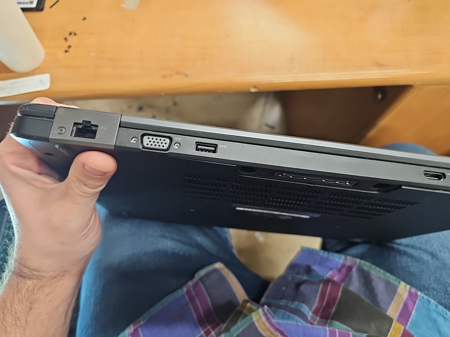 Dell Latitude E5550 Laptop 2.20GHz Core i5-5200U No RAM No HDD w/ Battery