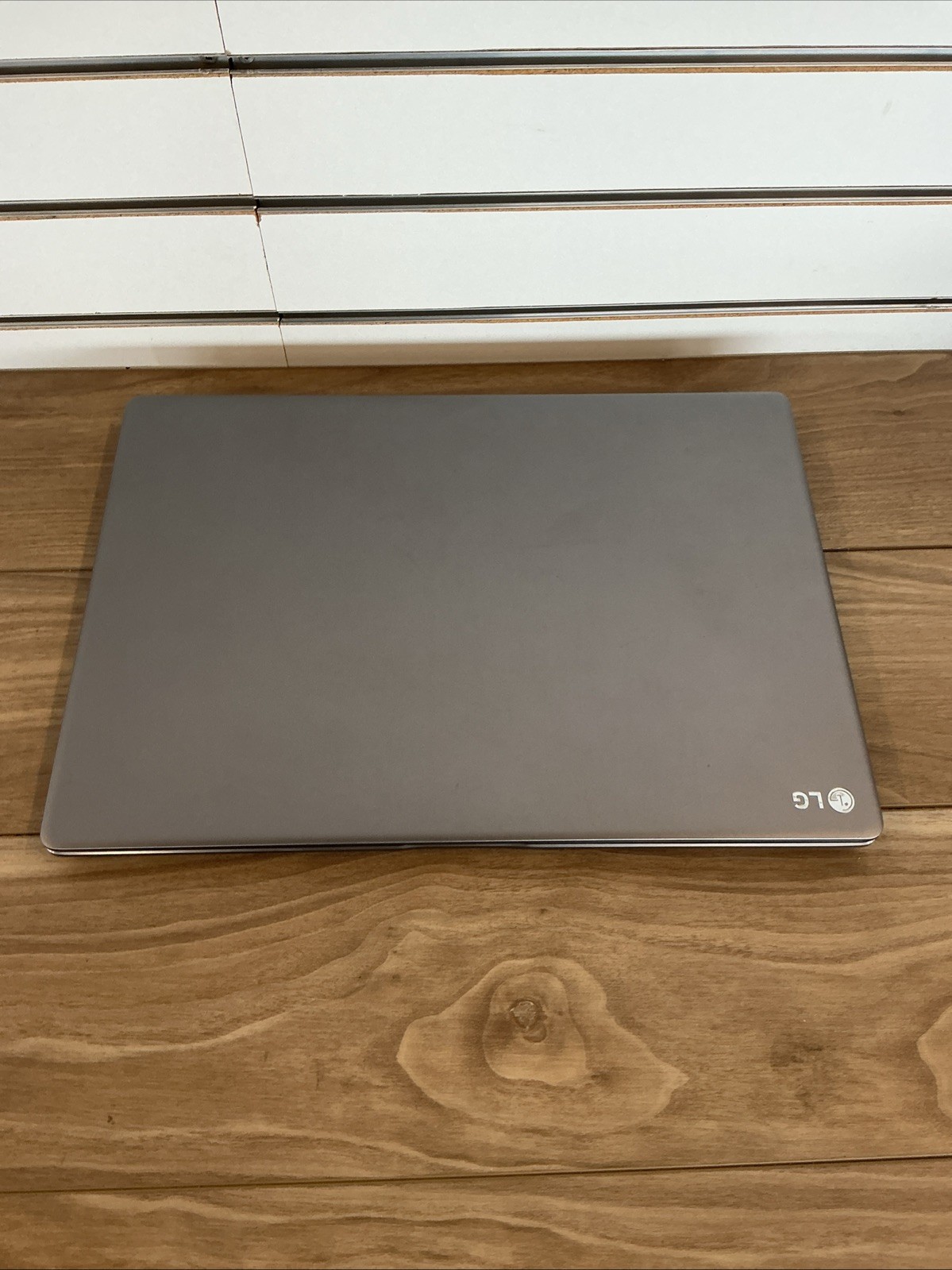 LG 17U7ON-R.AAS7U1 LAPTOP LG ULTRA PC 17” laptop-intel core i5-16GB memory-51