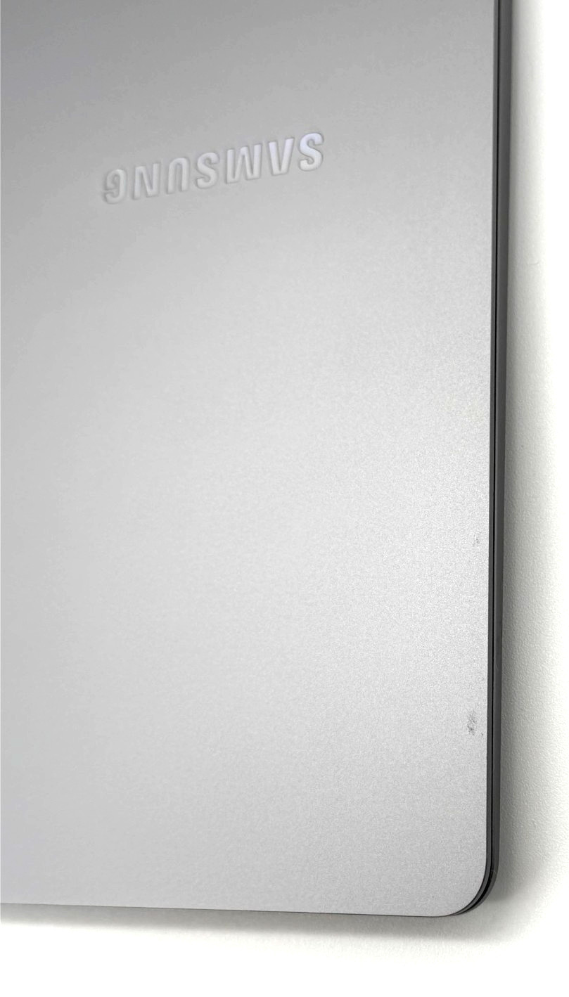 Samsung Galaxy Book5 Pro 16″ 3K OLED Touch Ultra 7 256V 16GB RAM 1TB SSD 1 Year