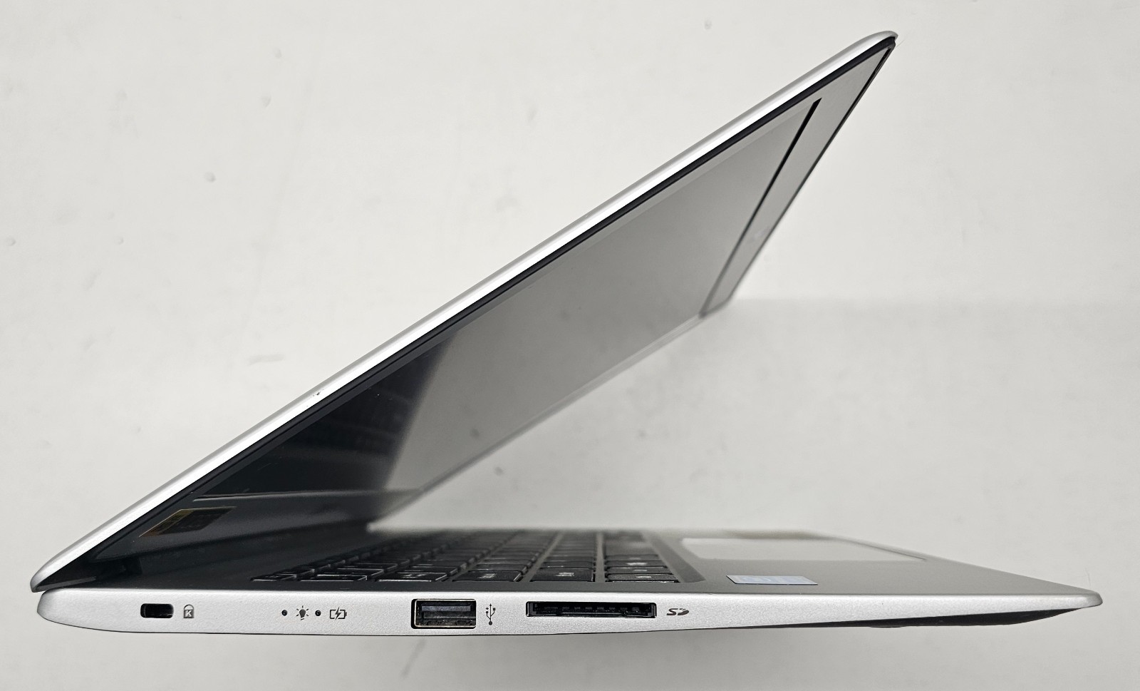 Acer Swift 1 SF113-31 Laptop Intel Pentium N4200 4GB Ram 64GB eMMC NO OS (FL)
