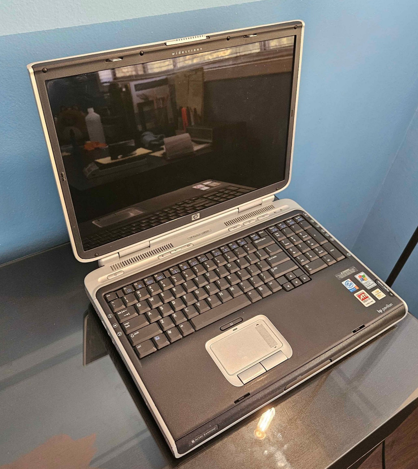 (READ) HP Pavilion zd8000 Pentium 4 CPU 1GB RAM 160GB HDD (UNTESTED!)