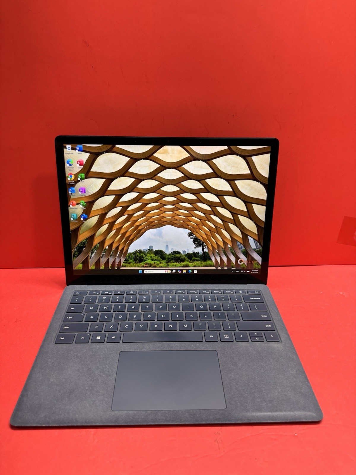 Microsoft Surface Laptop 3 13.5” i7 10th Gen 1.3 GHz-16GB 512GB Windows 11pro
