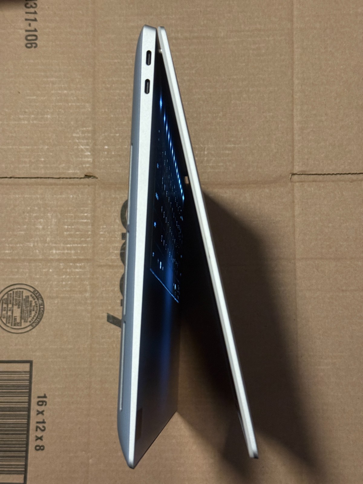 Dell XPS 16 9640 Laptop Ultra 9 185h CPU 32gb DDR5 512GB SSD 4060 GPU 4k OLED