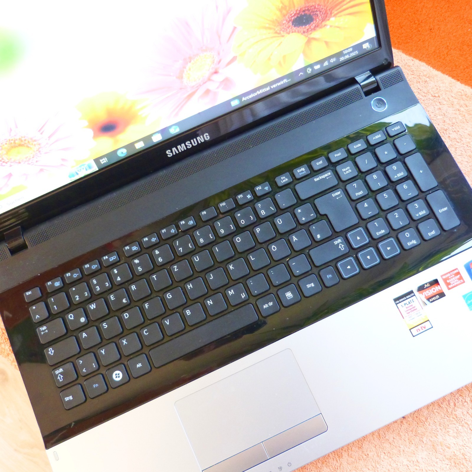 Samsung 305E PREMIUM 17″ l Windows 10 HDD l 4GB RAM l AMD A6 DUAL CORE HDMI