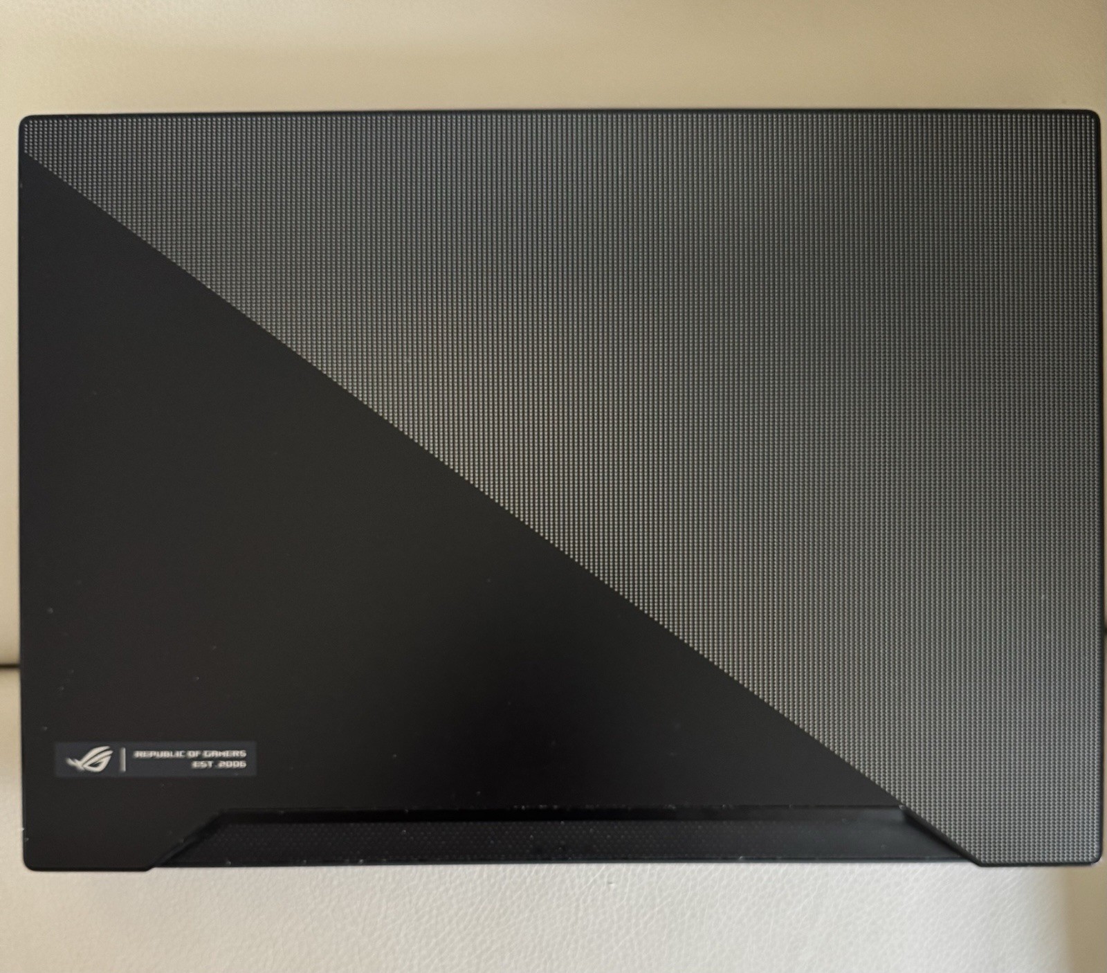ASUS ROG Zephyrus M15 15.6″ 4K, RTX 2060, Intel i7-10750H, 16GB RAM, 1TB SSD