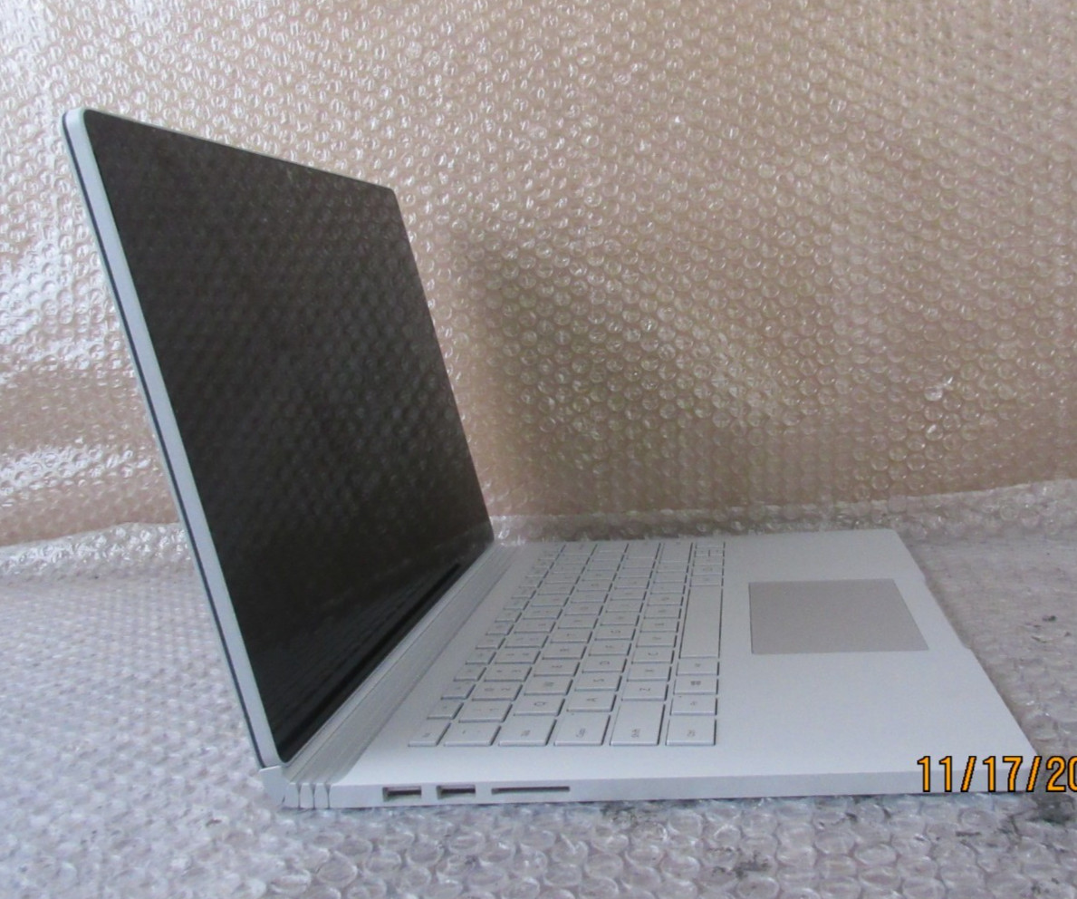 Microsoft Surface 2 Book 1832 Core i5-7th @ 2.6GHz 8GB RAM 256GB HDD Win10P.