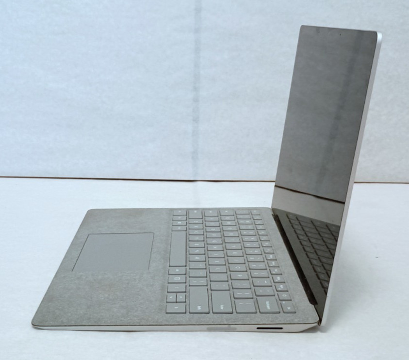 Microsoft Surface 13.5″ Laptop – 238GB SSD, Intel Core i5 1.70 GHz, 16GB, Win 11