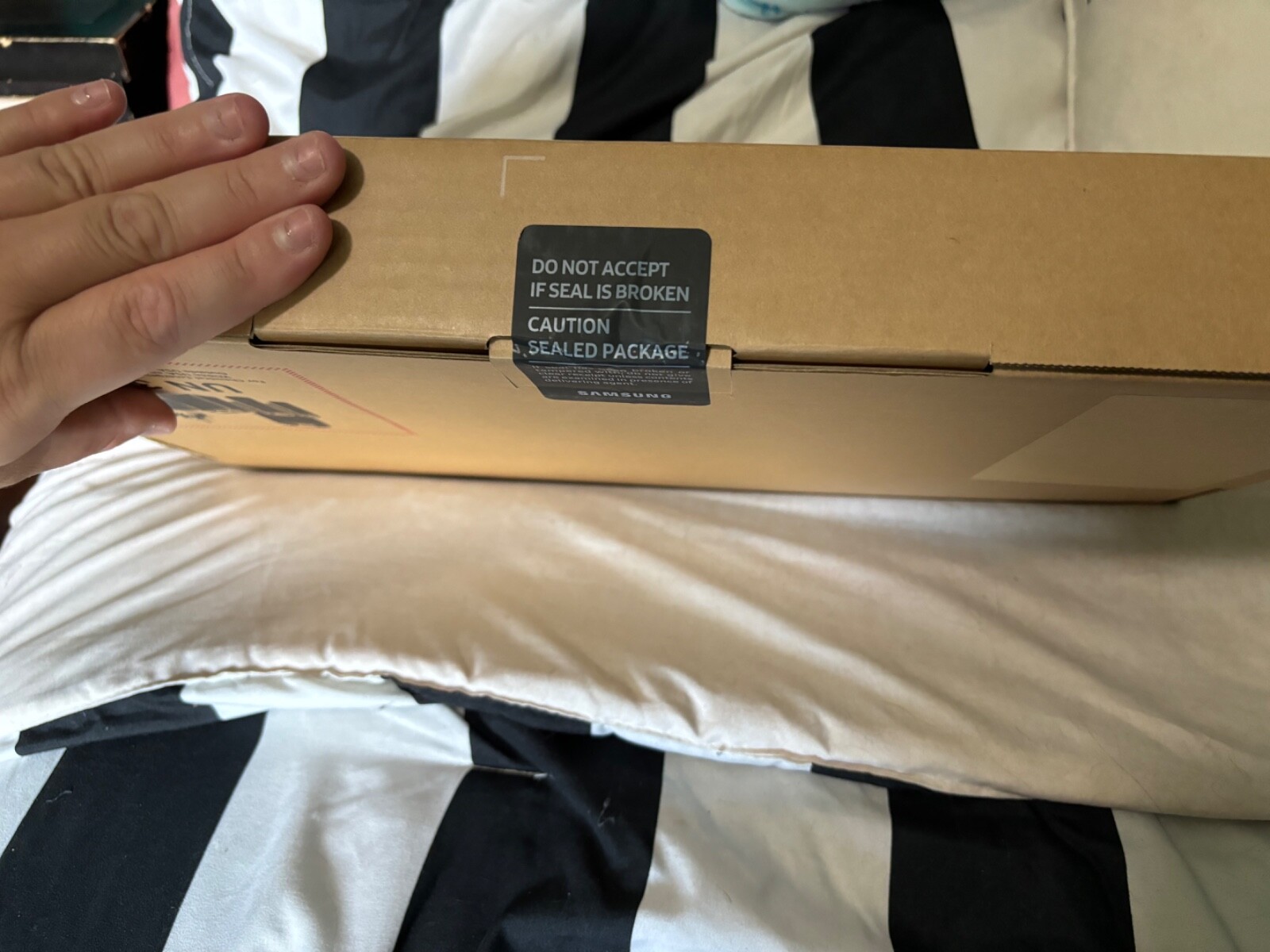 Samsung Galaxy Chromebook Go 14 in Intel Celeron 4GB RAM 32GB SSD Laptop -…