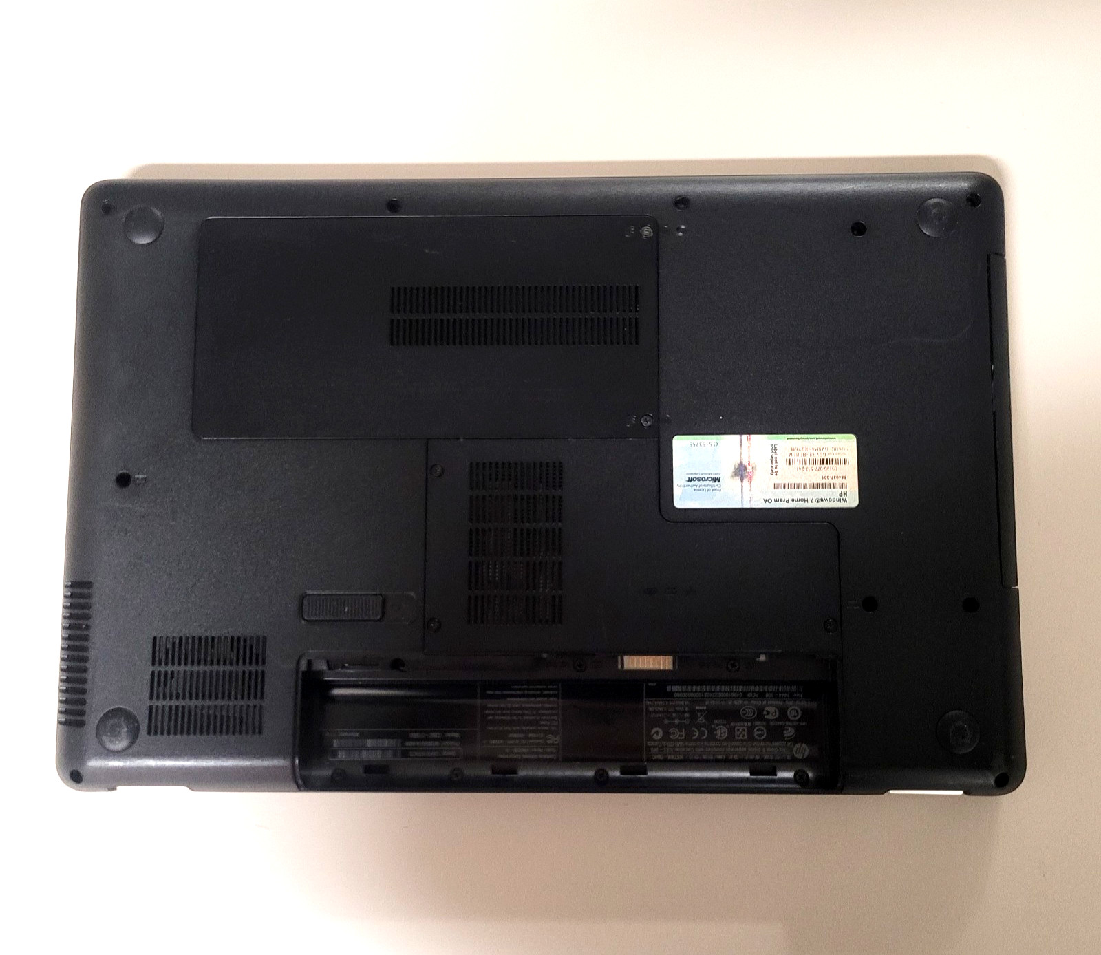 HP Compaq Presario CQ62 15.6 2gb Ram 250GB HD w/Power Supply As-Is For Parts