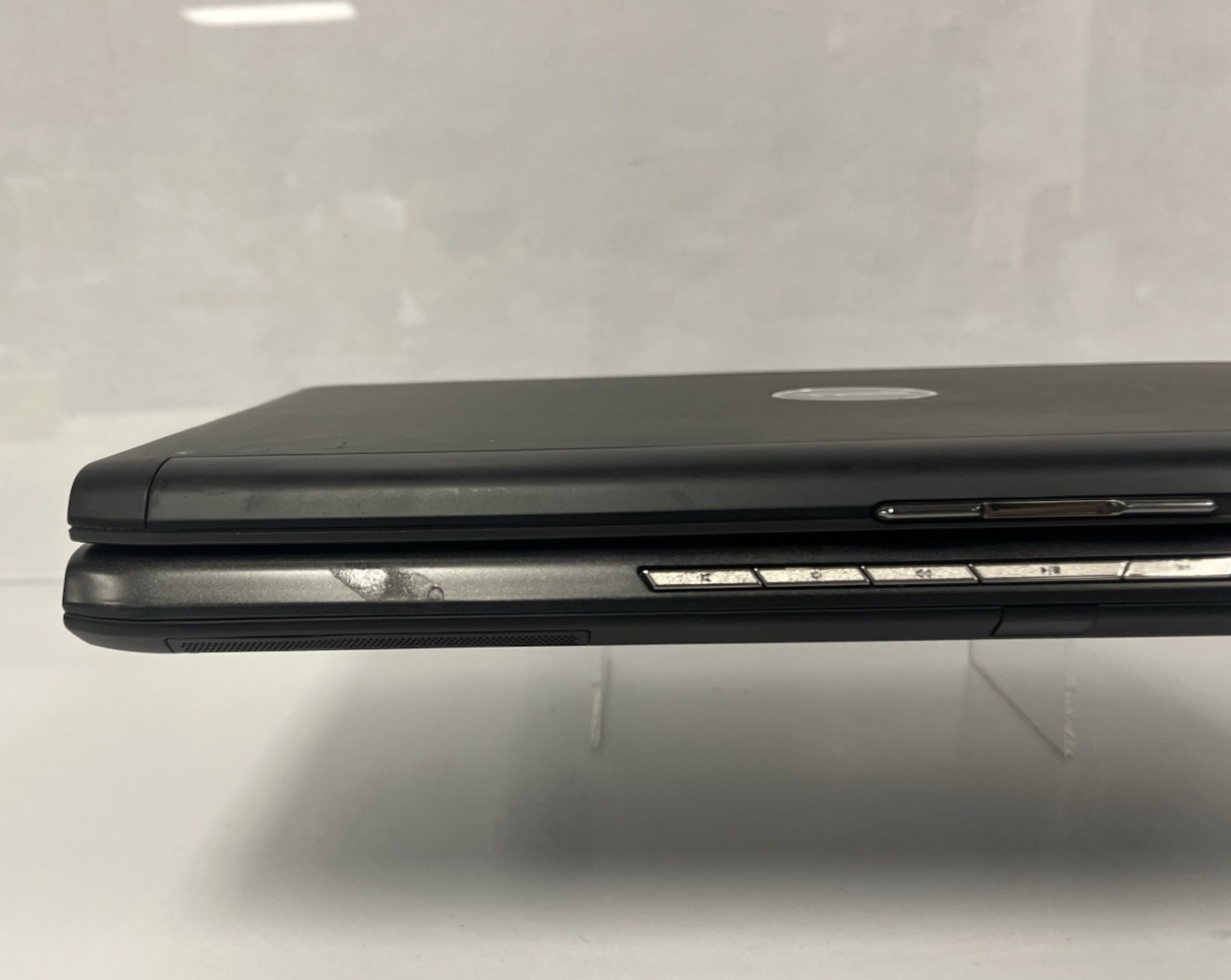 Dell Vostro 1500 15.4″ Glossy Laptop C2D 1.4GHz 2GB NO HDD NO OS