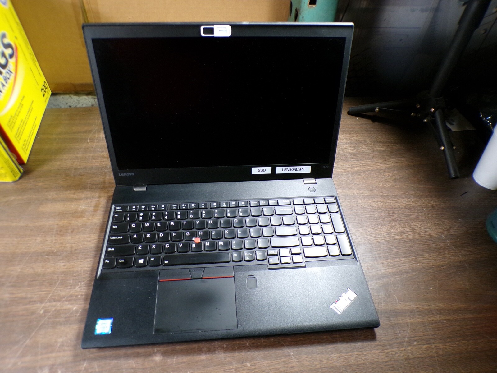 THINKPAD LENOVO T570 INTEL CORE i5-6300U 2.40GHZ 4GB RAM **NO HD/ NO CADDIE