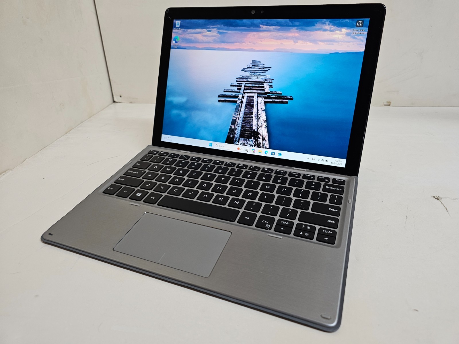 Dell Latitude 7200 Tablet – 1.9 GHz i7-8665U 16GB 256GB 12.3″ Touchscreen – SP1