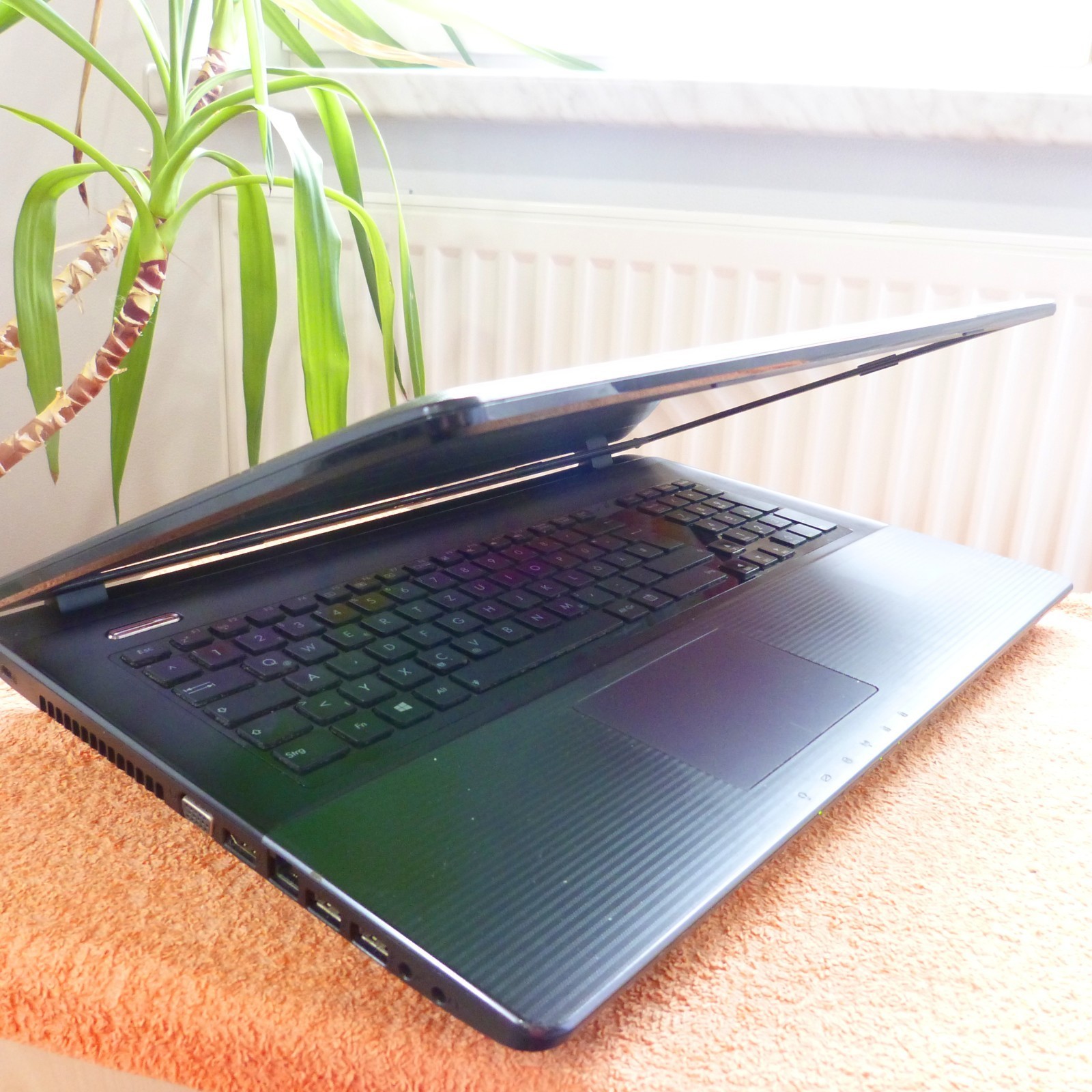 Asus K95 18-inch Blu-ray Full HD | Core i7 | SSD | Windows 11 Pro | 16GB…