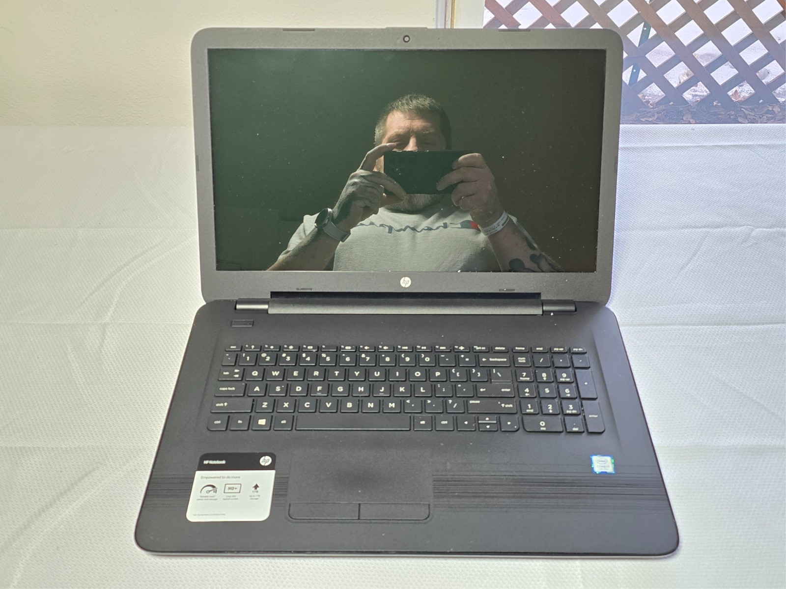 HP 17-X115DX Laptop – Intel i7 /8GB Ram/ Boots To Bios