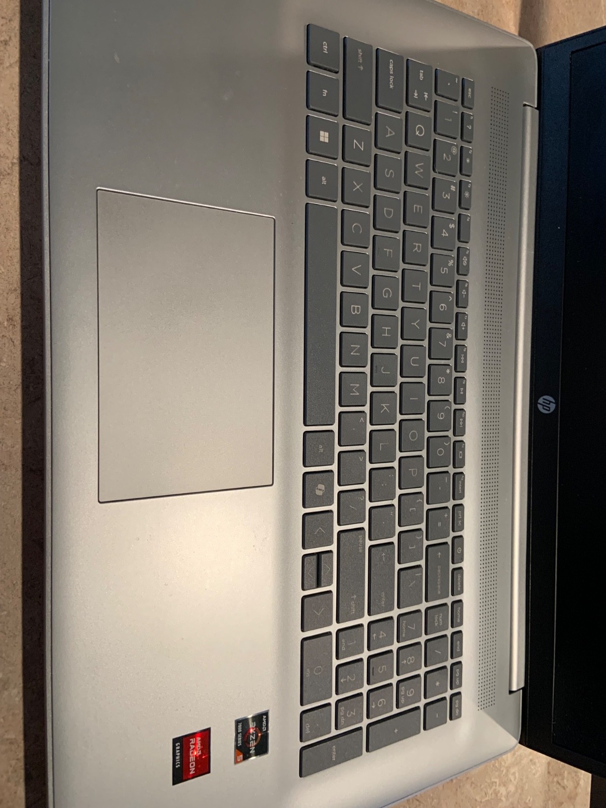 HP Laptop 17-CP2025DX 17″ FHD AMD Ryzen 5-7520U 8GB RAM 512GB NVMe Win-11