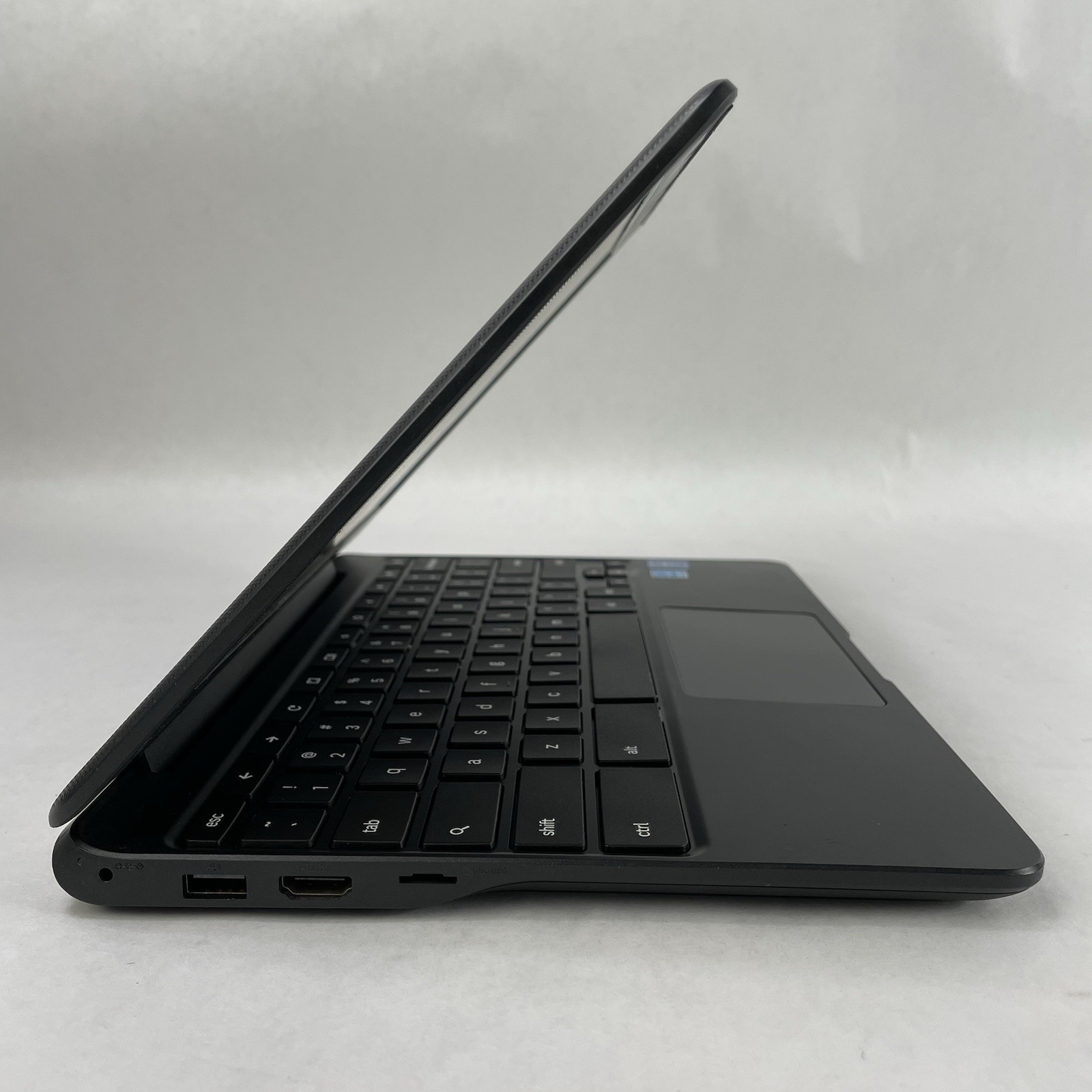 Samsung NoteBook 500C XE500C13 11.6″ Celeron N3060 1.60 GHz 4 GB RAM 16 GB SSD