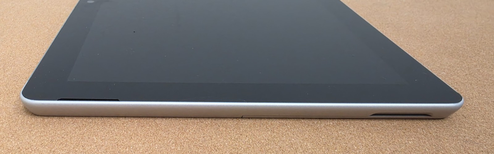 Microsoft Surface Go Pentium 4415Y 4GB Ram 64GB SSD Win 11 Pro ***READ***