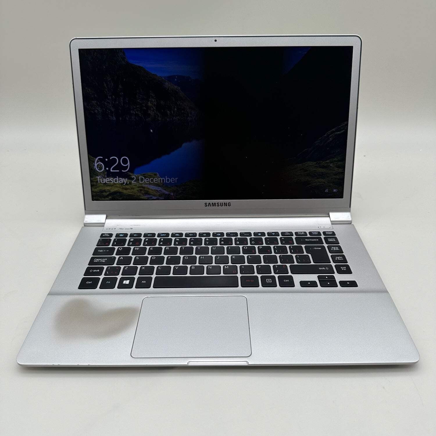 Samsung Galaxy Notebook NP900X4D 13.3″ i7-3517U 1.9GHz 8GB RAM 126GB SSD