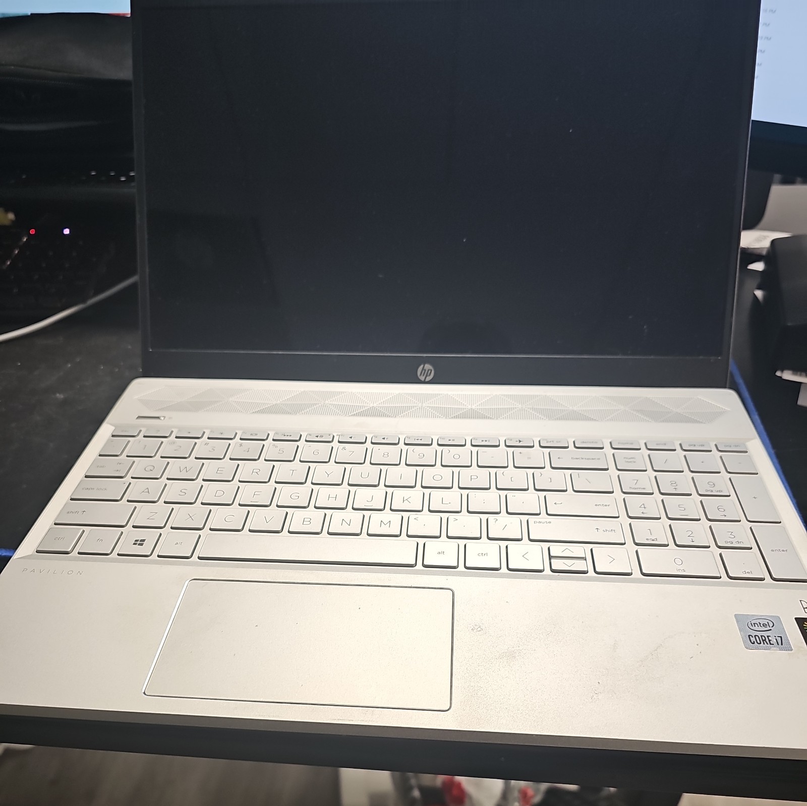 HP Pavilion 15T-CS300 15.6″ 16GB 512GB Intel Core i7-1065G7 WIN11H, Mineral Silv