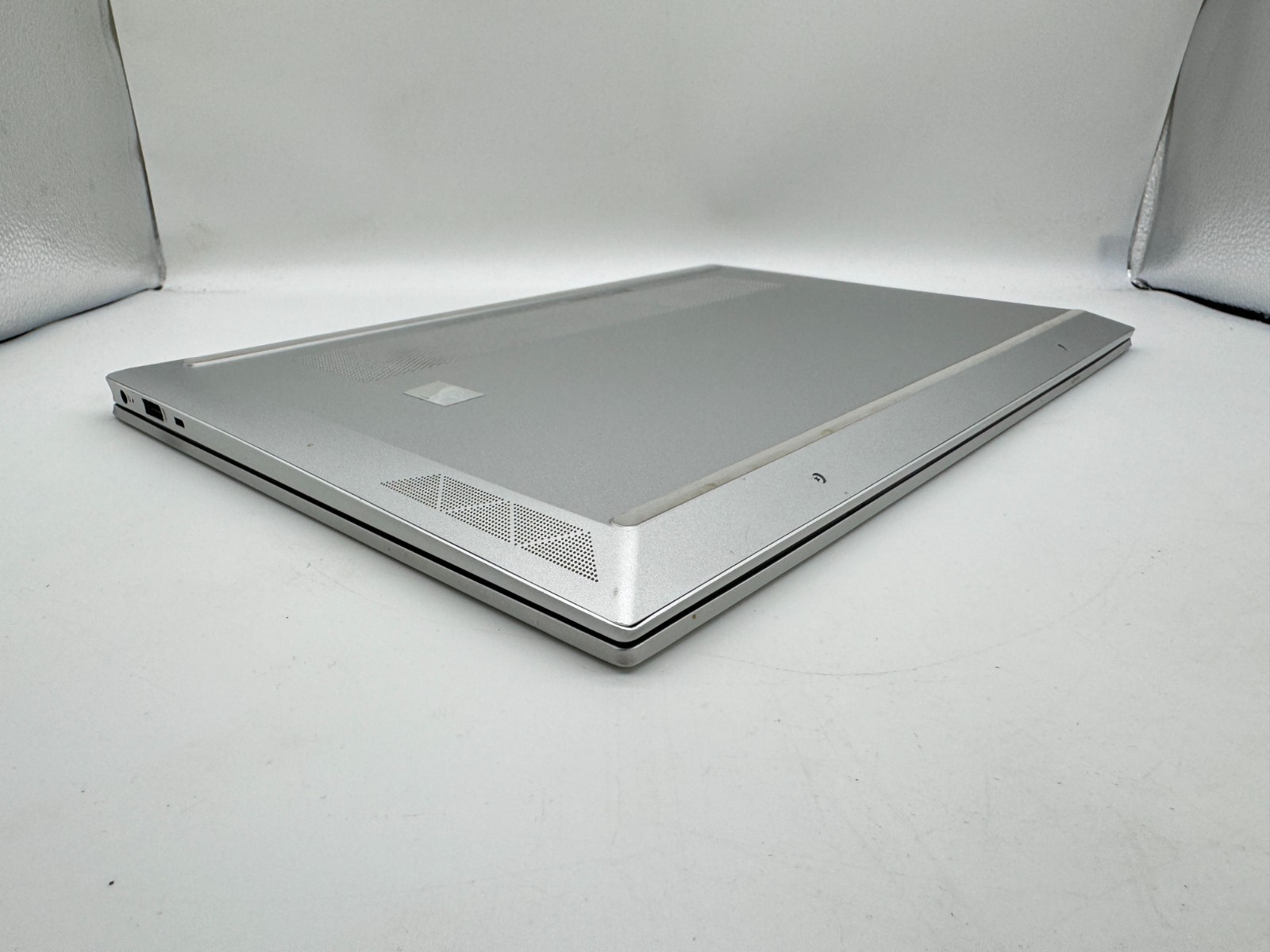 HP Pavilion 15-eg0025nr 15.6″ Laptop intel i7-1165G7 2.80GHz 16GB RAM 512GB SSD