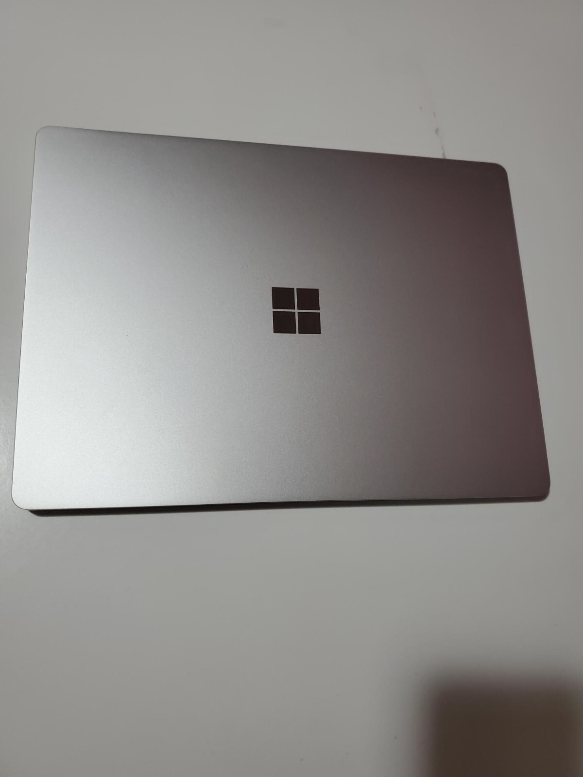Microsoft Surface Laptop Go 12.4″ Touchscreen (256GB SSD, Intel Core i5-1035G1,