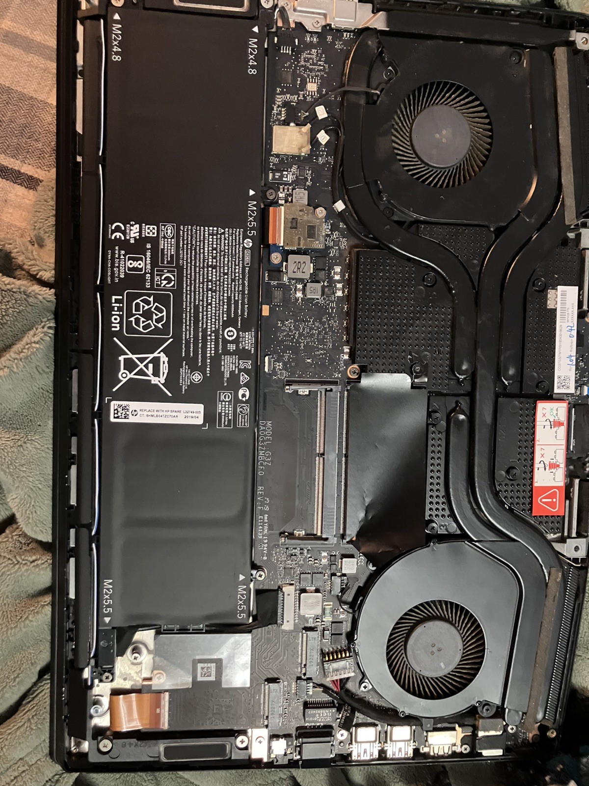 HP OMEN X 15-dg0024nr 15.6″ (1TB SSD, i7 9th Gen, 16GB RAM, RTX 2080 Max-Q)