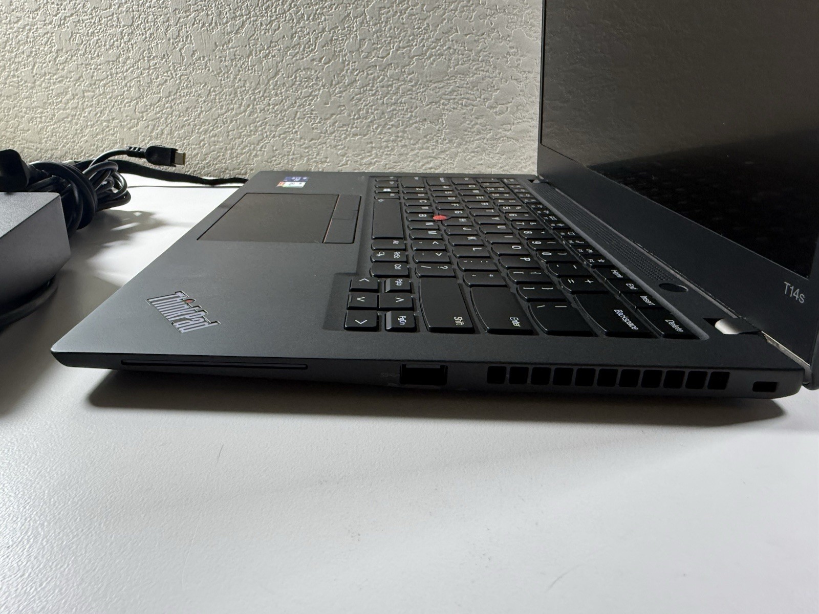 Lenovo ThinkPad T14s Gen 2 i7-1185G7 32GB 14″ 512GB WWAN 4G Touch No Battery