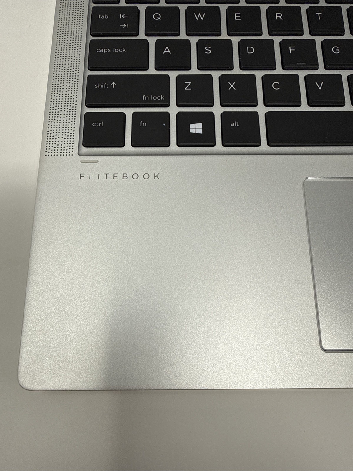 HP EliteBook x360 1040 G6 (Intel Core i5 8th Gen @ 1.60GHz, 8GB RAM, 256GB SSD)
