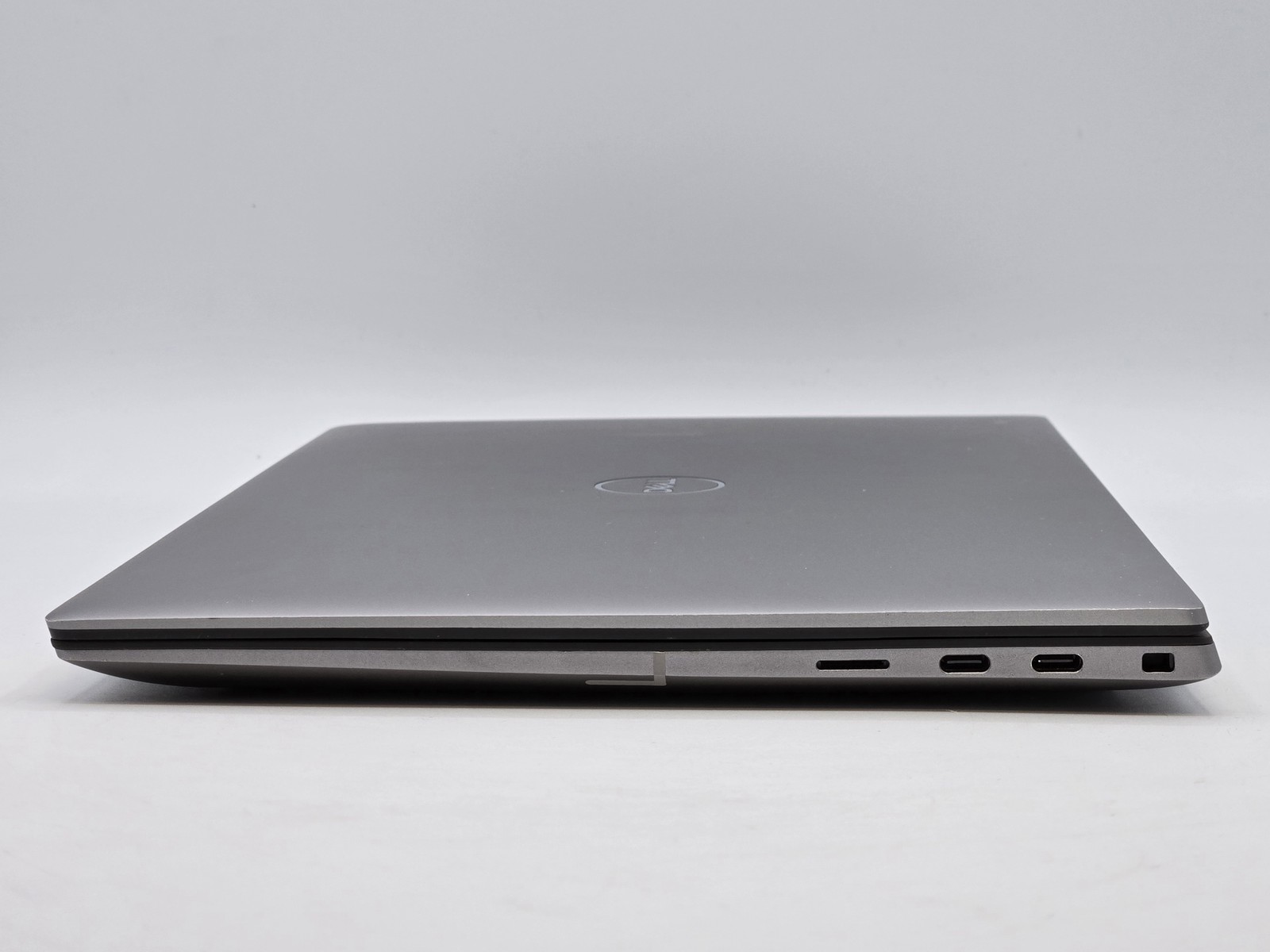 Dell Precision 5480 14″ Touch I7-13800H 1TB 32GB W11P RTX A1000 FP Reader WNTY