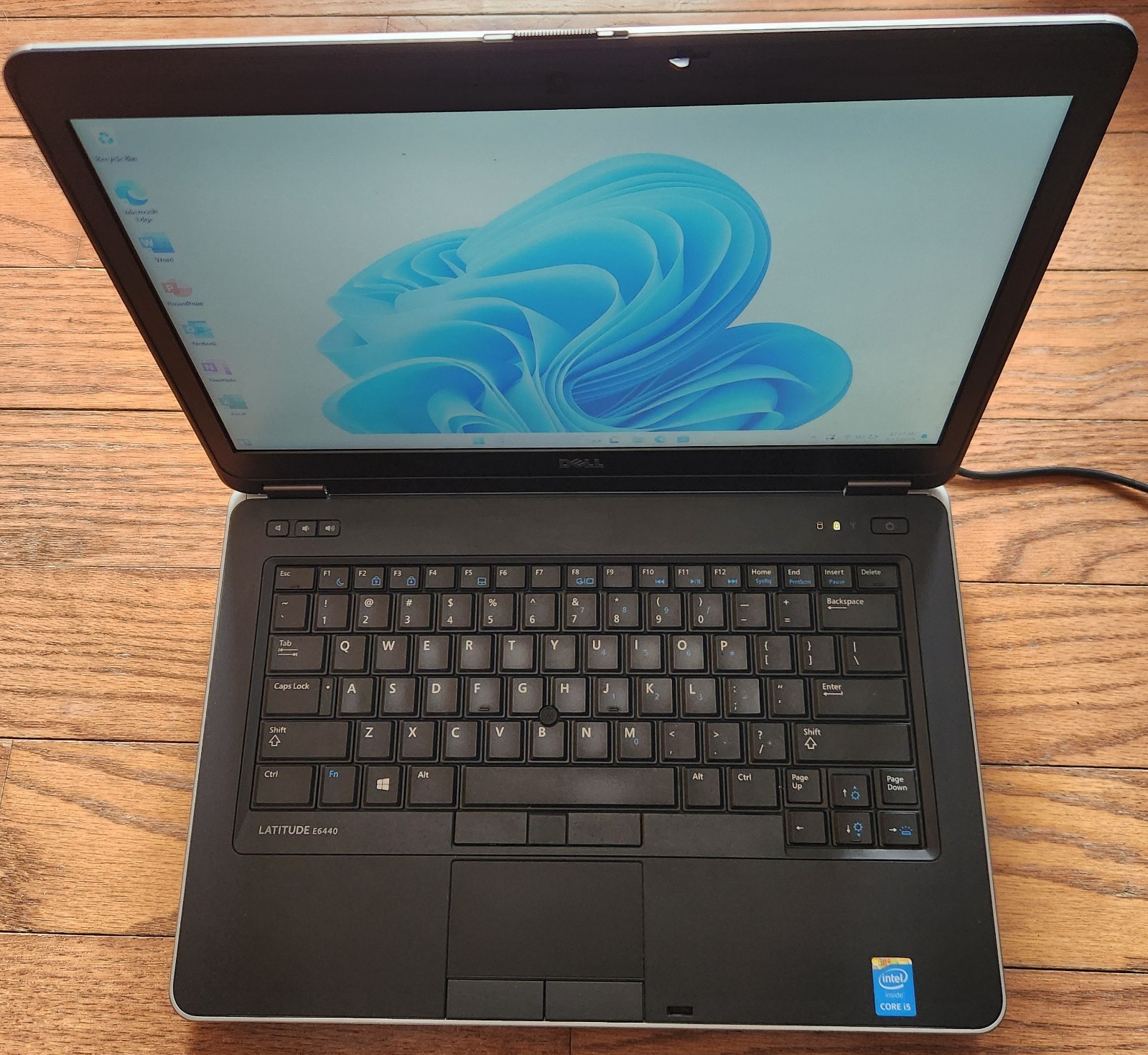Dell Latitude E6440 (256GB SSD, Intel i-5, 2.7GHz, 8GB RAM, Windows 11) Laptop