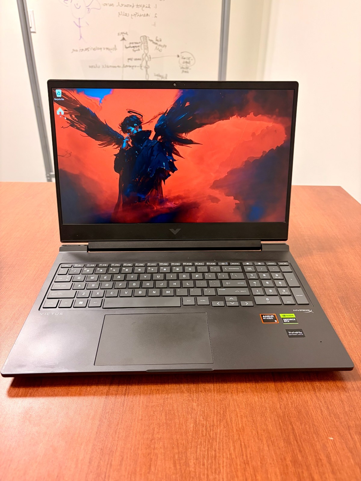 HP Victus 16.1″ (1TB SSD, AMD Ryzen 5, 3.30 GHz, 6GB) Laptop – Mica Silver