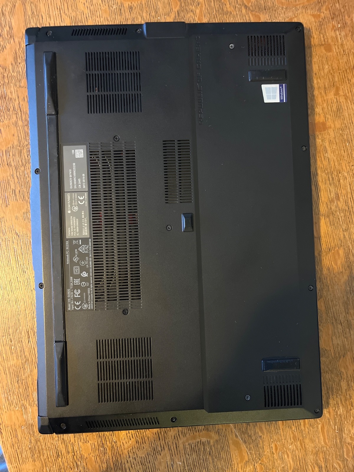 ASUS ROG Zephyrus M (15.6 inch, Intel Core i7 9th Gen., 2.60 GHz, 16 GB)…
