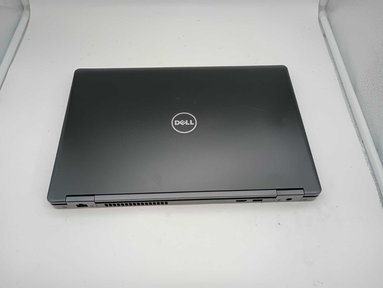 12111 Precision3520 w/charger.i7 7th gen(4cores)8GB.512GB SSD.Hybrid.15.6″W11