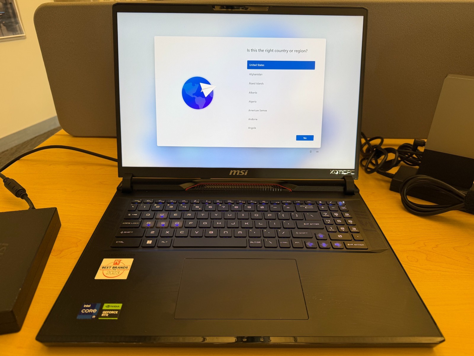 MSI Raider GE78HX RTX 4090 i9 96GB RAM 2TB SSD 17″ Gaming Laptop 14VIG-600US