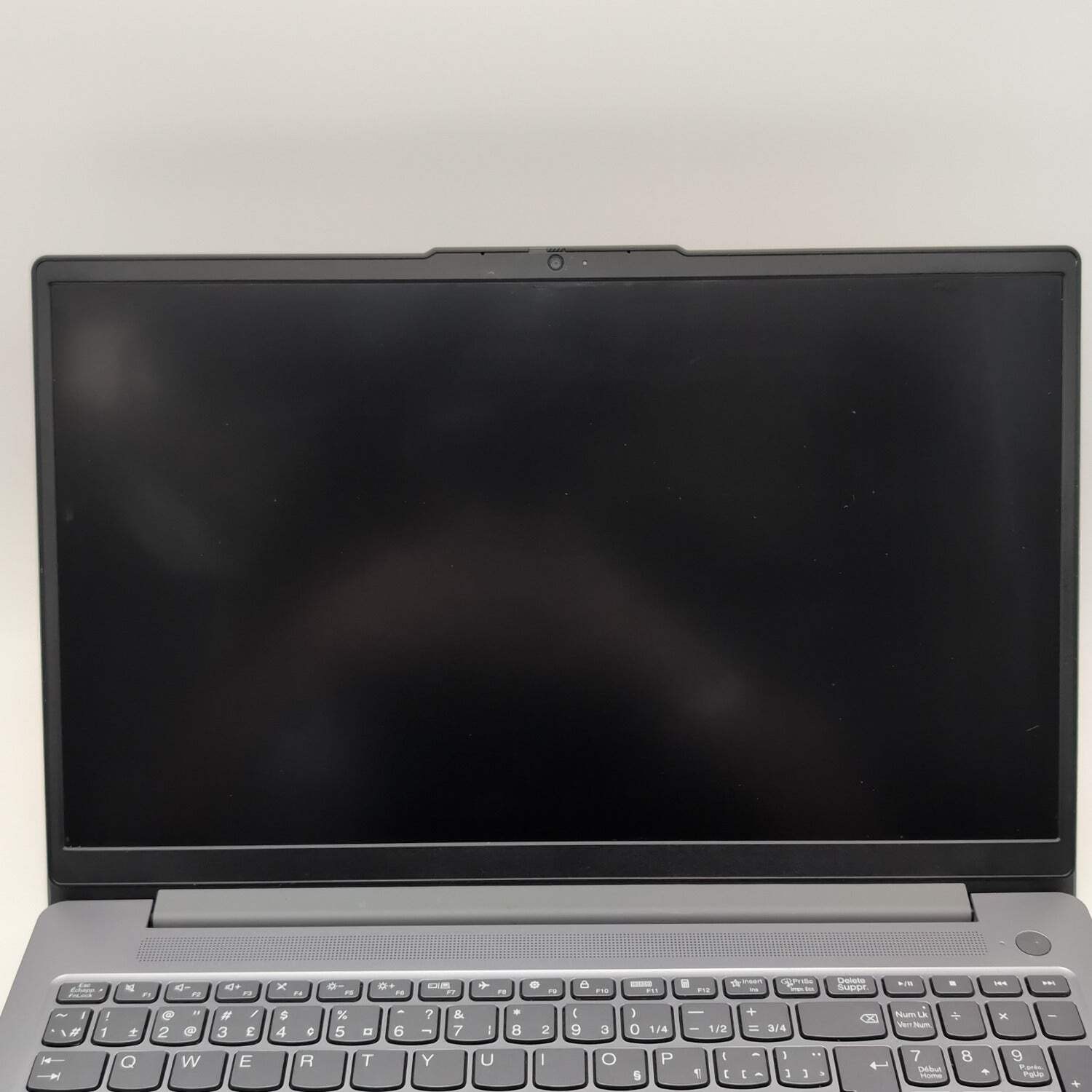 Lenovo IdeaPad Slim 3 15IAN8 15.6″ i3-N305 1.8GHz 8GB RAM 512GB SSD