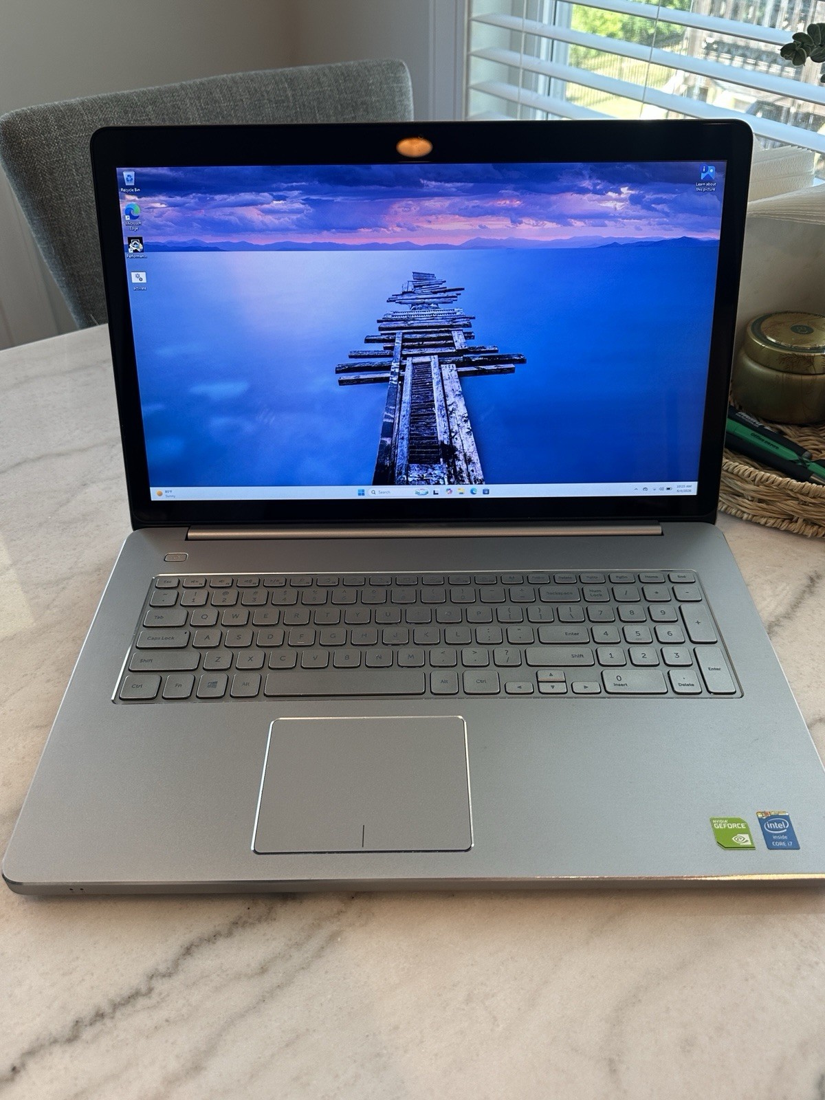 Dell Inspiron 7737 17.3″ Touch Laptop i7-4500U 16GB 256GB SSD NVIDIA GT750m W11