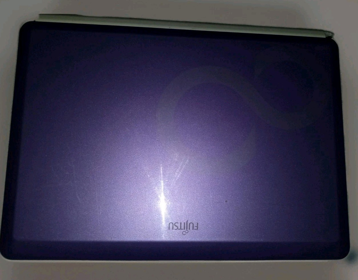 Fujitsu M2010 Series Purple Windows 7 Starter Netbook Laptop Computer