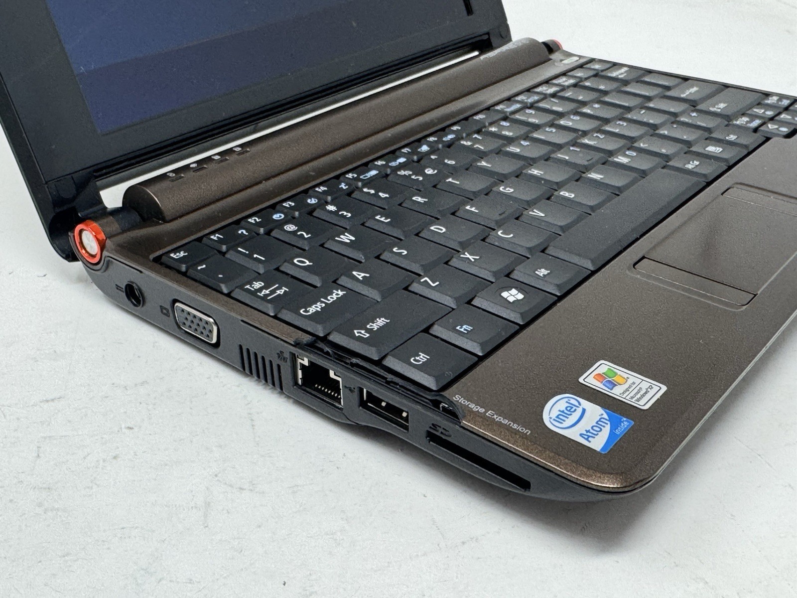 Acer Aspire One Series ZG5 Intel Atom 1.60GHz Brown Netbook Laptop With Charger
