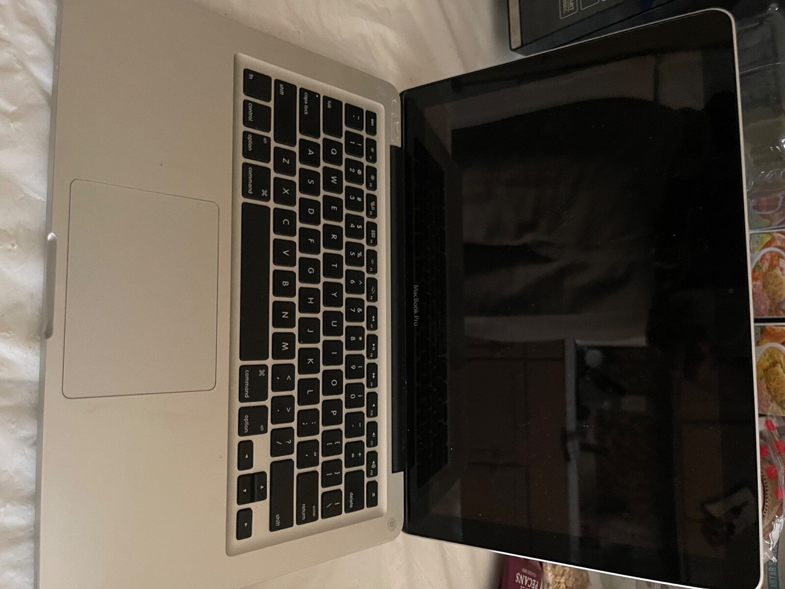 apple laptop computers refurbished- MacBook 13″ pro 9.2 i7 2.9ghz 8mb Ram DDR3 