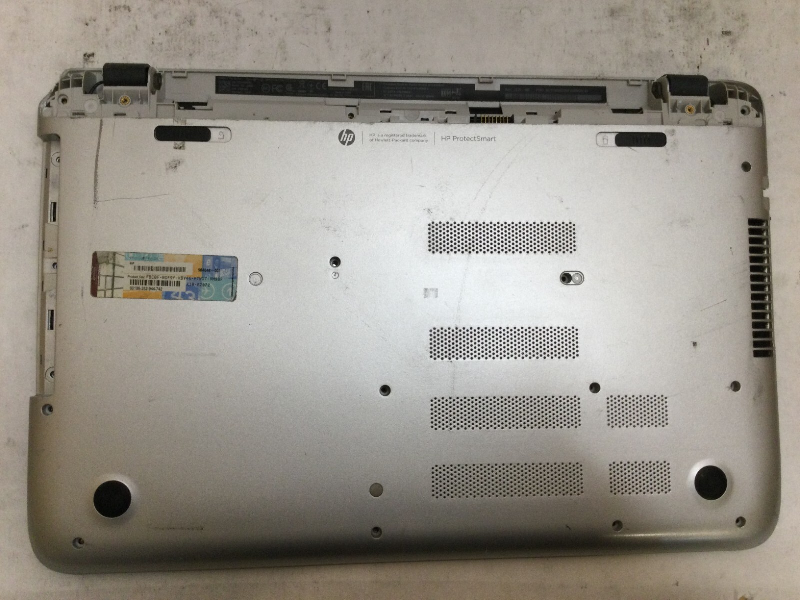HP Pavilion 15t-p000 15.6″ / Intel Core i3 / (DOES NOT POWER ON!) MR