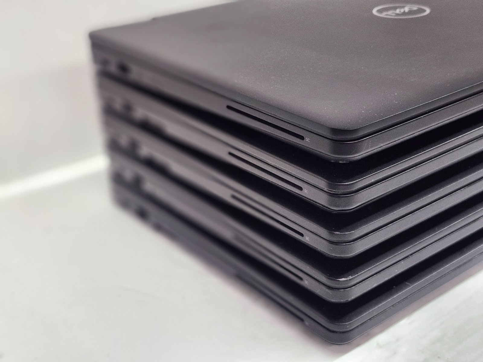 Lot of 5 Dell Latitude 5490 Laptops i5/i7 with RAM/SSD Webcam Backlit