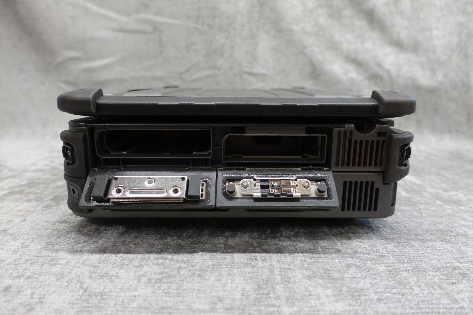 Rare GETAC X500 G2 Rugged Mobile Laptop / Server X500 i7 32gb Ram holds 6 HDD’S