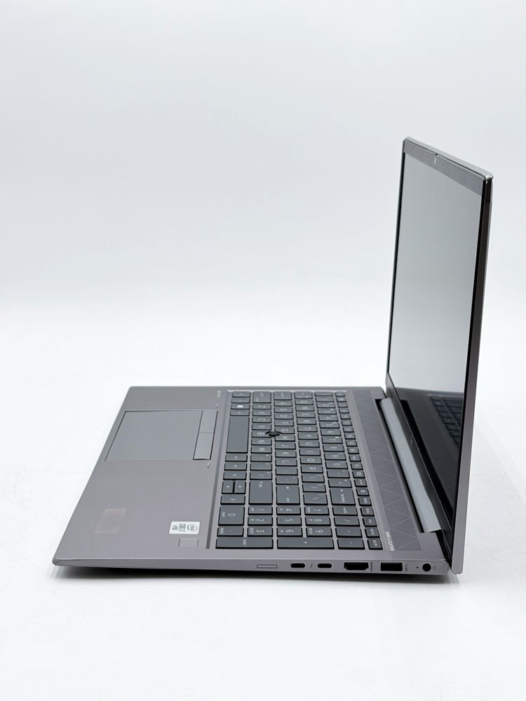 HP ZBook Firefly 15 G7 15.6″ FHD i7-10810U 16GB 512GB Quadro P520 W11P