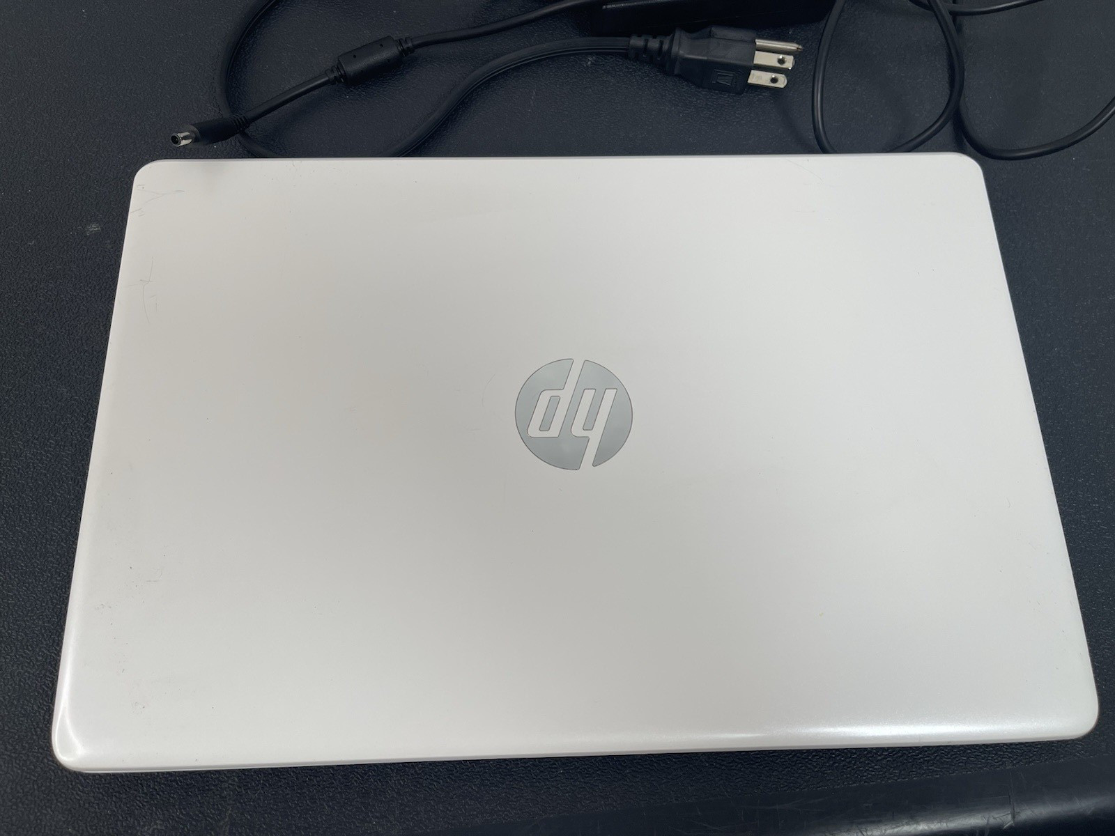 HP Laptop Stream 14 AMD A4-9120e Radeon R3 4 Cores 4GB 1.50 GHz 13.5″